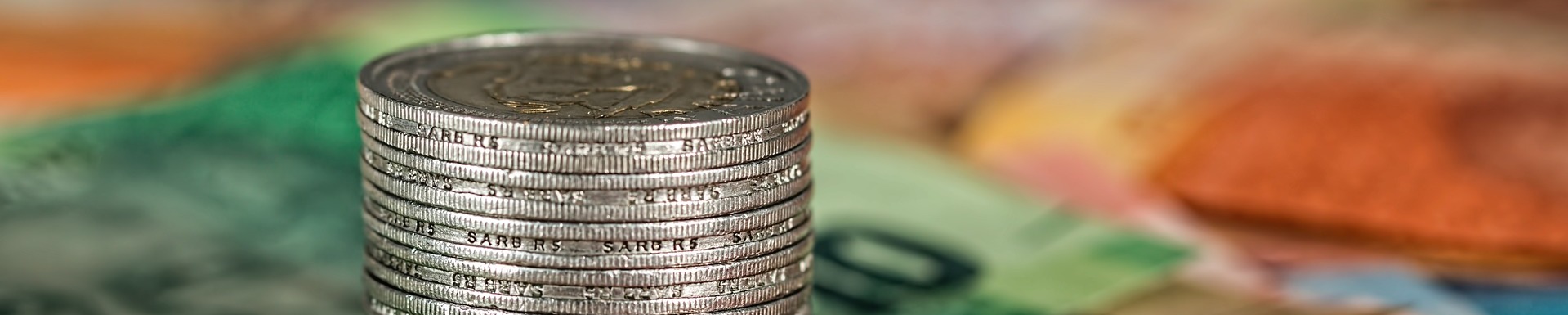 Pénzügyi intézményekre, befektetési vállalkozásokra és biztosítókra kivetett extraprofit adók