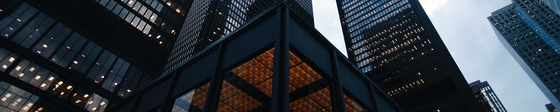 Difference between parking service and rental service: when is VAT deductible?